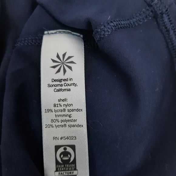 Athleta Mixed Inversion Tank Navy & White Cheeta Print Yoga Size Medium Women's - Picture 6 of 8